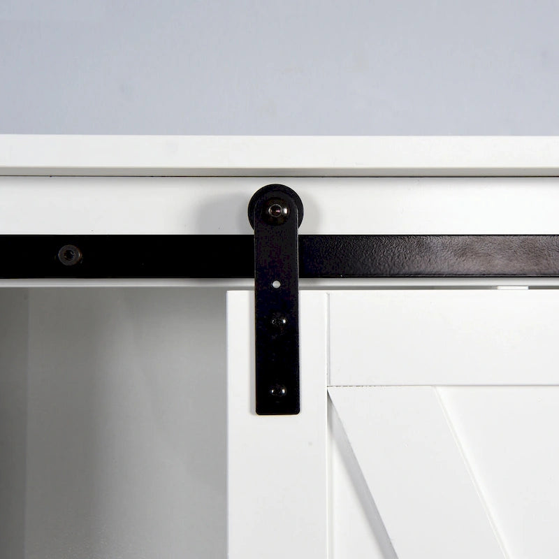 Meuble de rangement blanc à poser au-dessus des toilettes avec porte coulissante style grange et étagères réglables