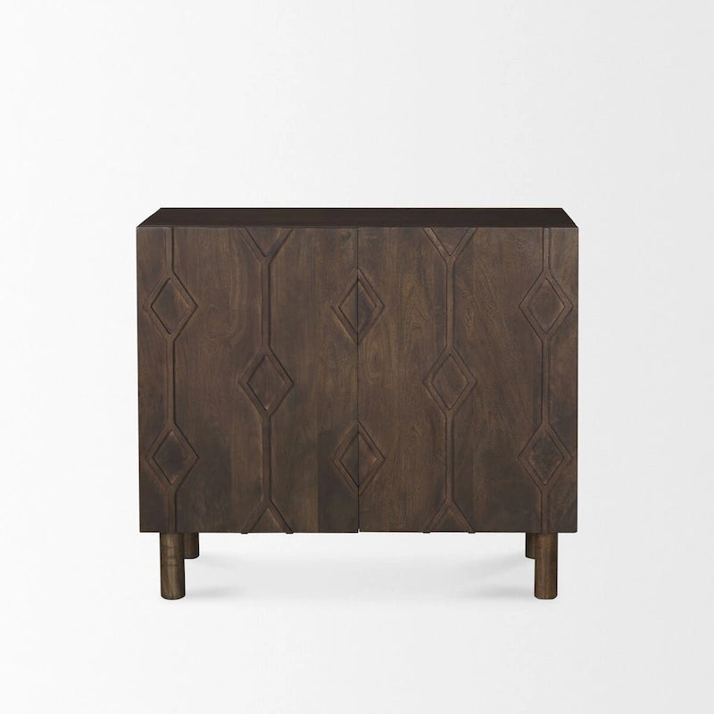 Meuble d'appoint en bois massif brun foncé avec portes et étagère sculptées de motifs en losange