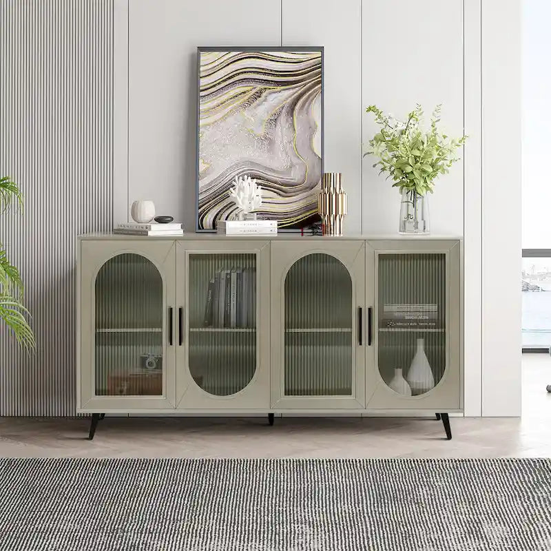 Meuble de rangement à portes vitrées cintrées avec pieds en métal doré antique