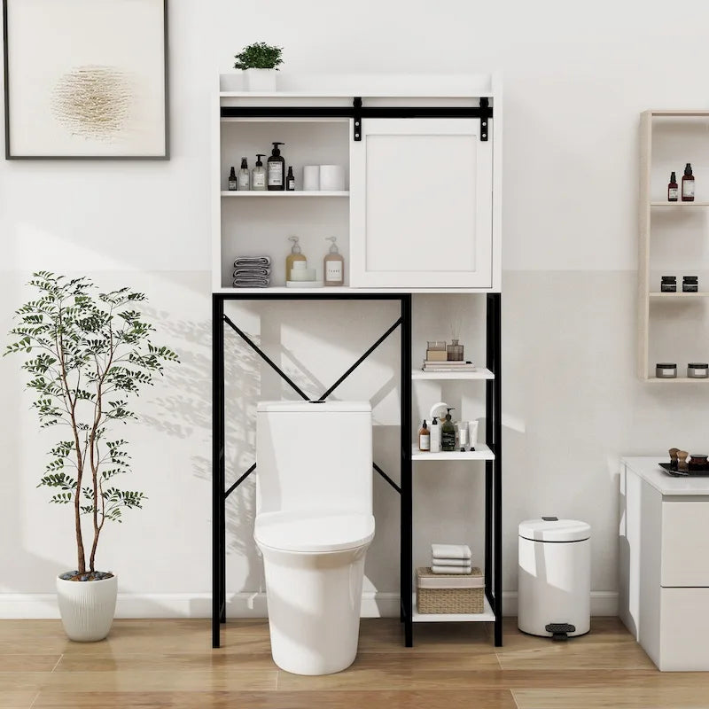 Meuble de rangement blanc à placer au-dessus des toilettes avec porte coulissante de style grange et étagères latérales ouvertes